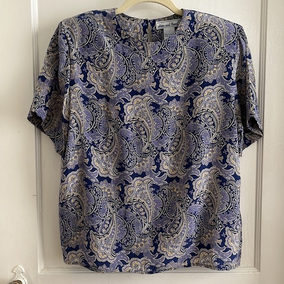 Vintage 100% Silk Paisley Blouse Blue & Pale Yellow Short Sleeved Shirt Top Tee - Picture 3 of 10